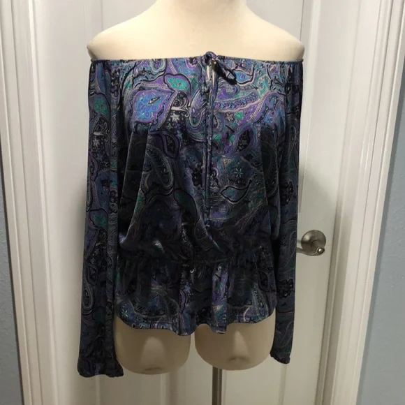 Beautiful blue blouse - Picture 7 of 9